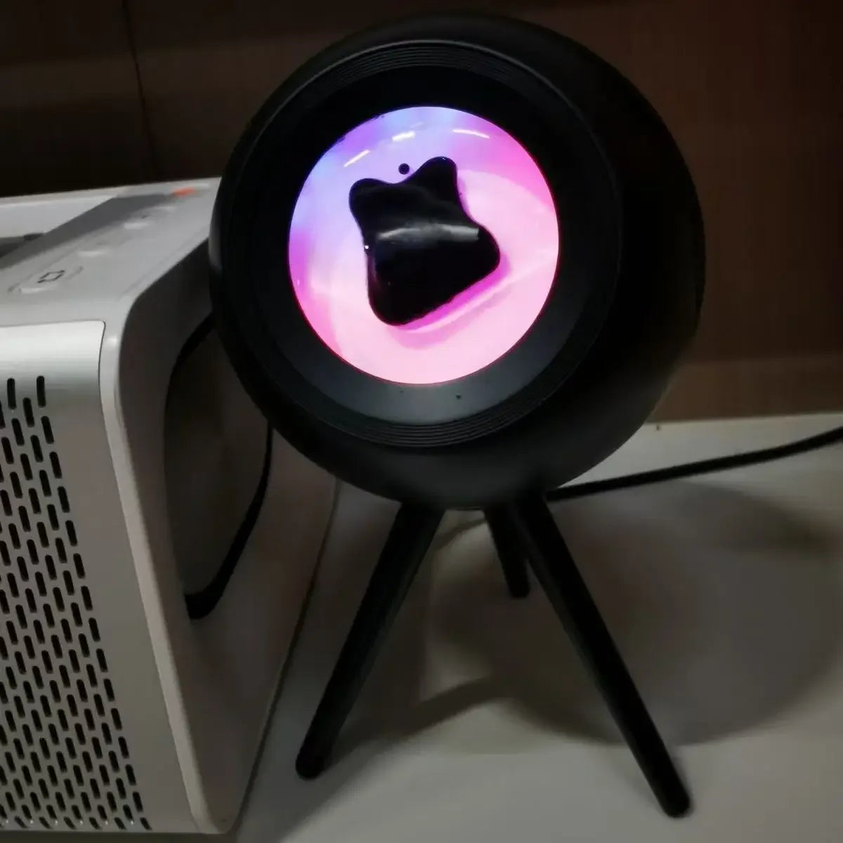 Kova Tech™ Magnetic Fluid Rhythm Speaker